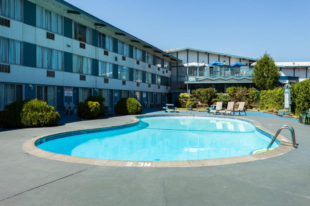 Howard Johnson By Wyndham Nanaimo Harbourside Zewnętrze zdjęcie