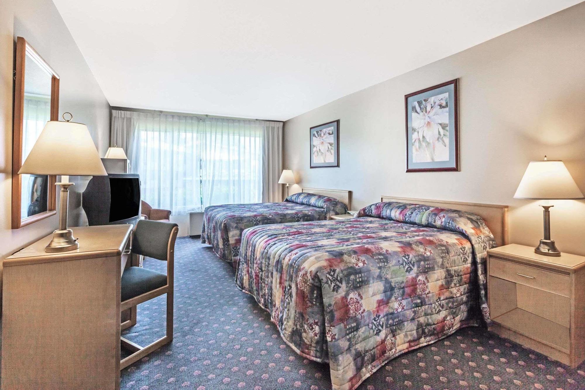 Howard Johnson By Wyndham Nanaimo Harbourside Zewnętrze zdjęcie
